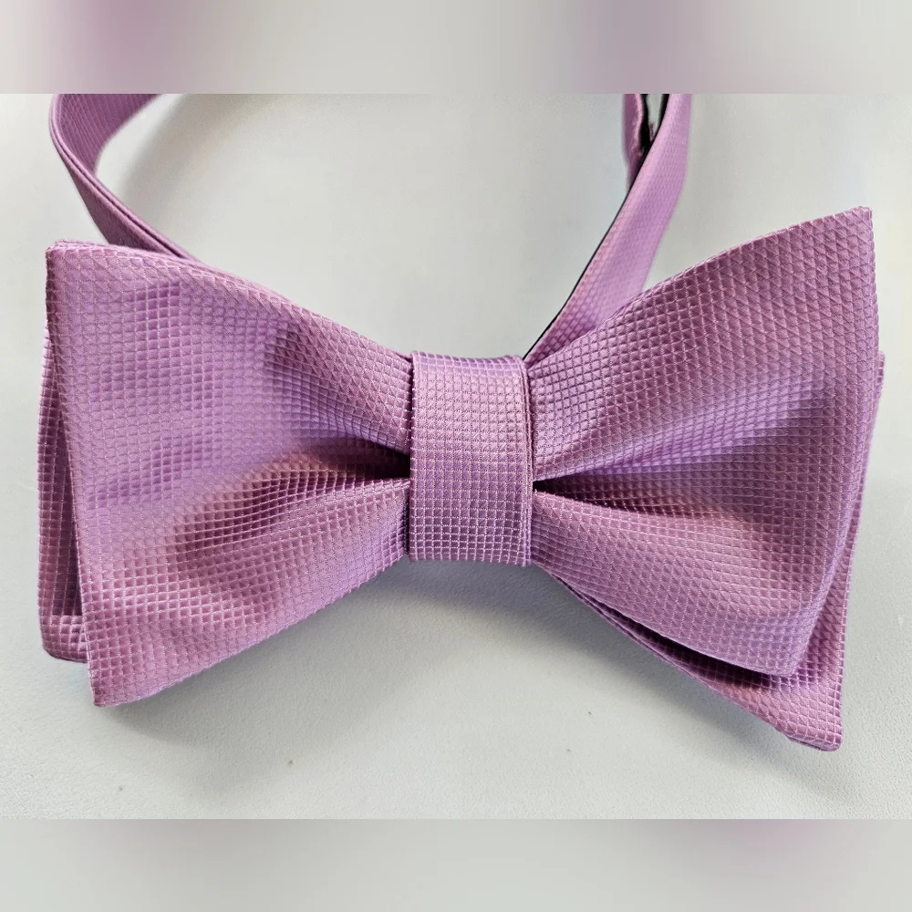 Lavender Textured Silk Bow Tie